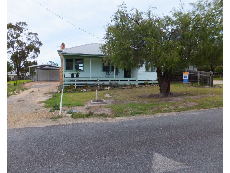 96 Stanley St, Orbost VIC 3888