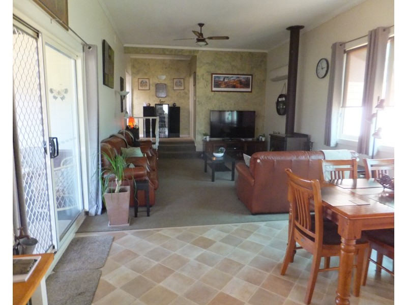 206 Kettles Lane, Johnsonville VIC 3902