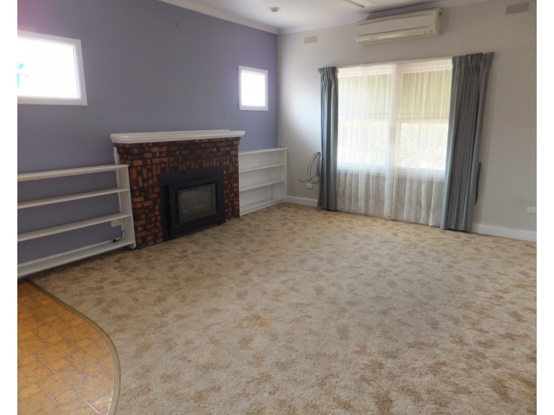 40 Day St, Bairnsdale VIC 3875