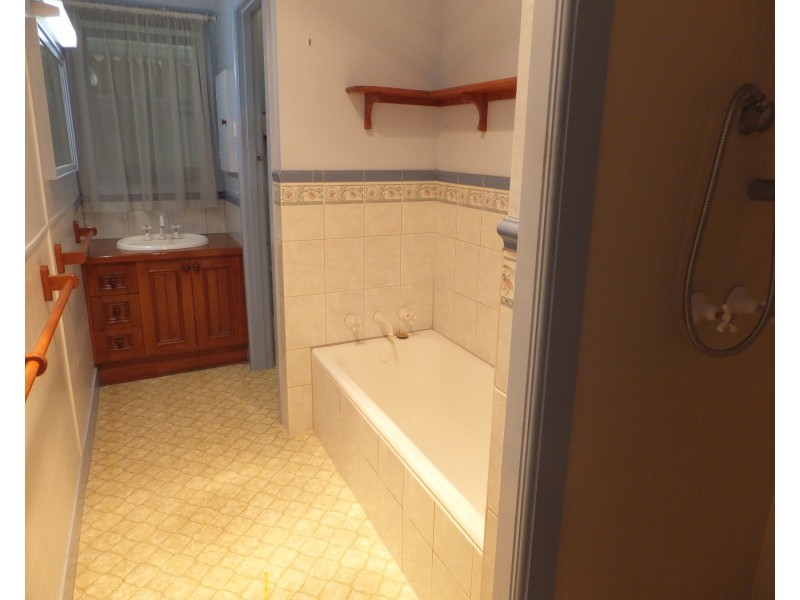 40 Day St, Bairnsdale VIC 3875