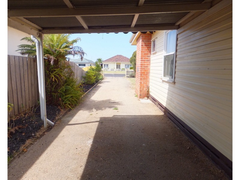 40 Day St, Bairnsdale VIC 3875