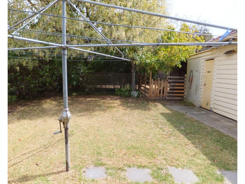 40 Day St, Bairnsdale VIC 3875