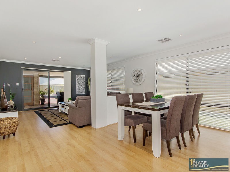33 Lascelles Circus, Lakelands WA 6180