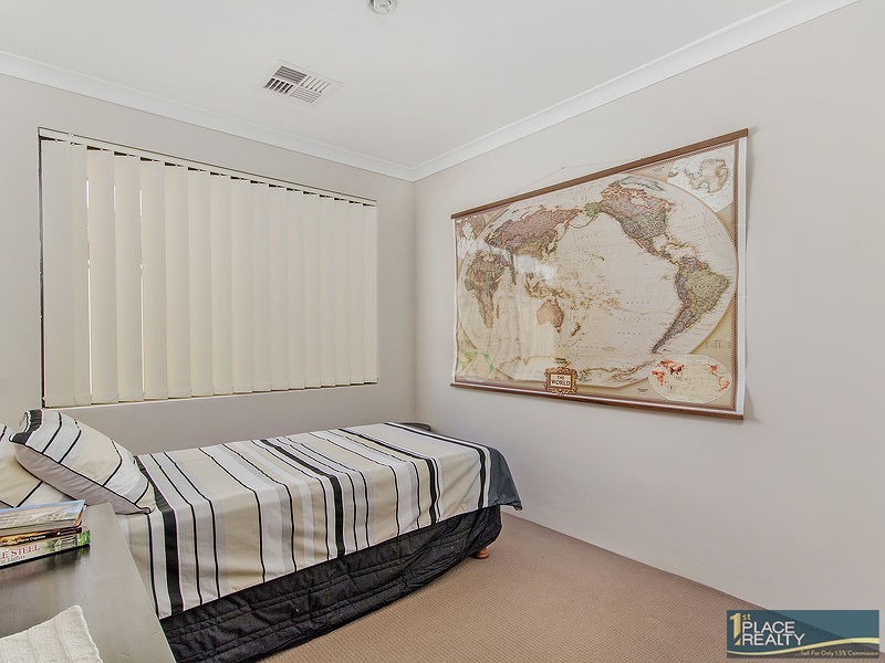 33 Lascelles Circus, Lakelands WA 6180