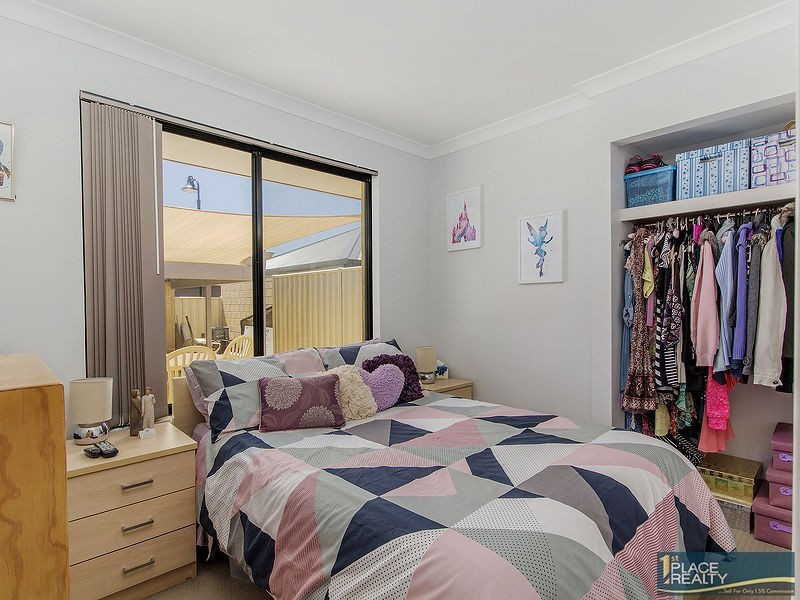 15 Payanna Grange, Lakelands WA 6180