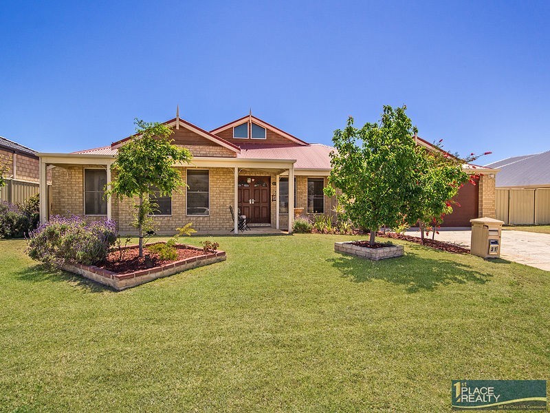 31 Teague Way, Lakelands WA 6180