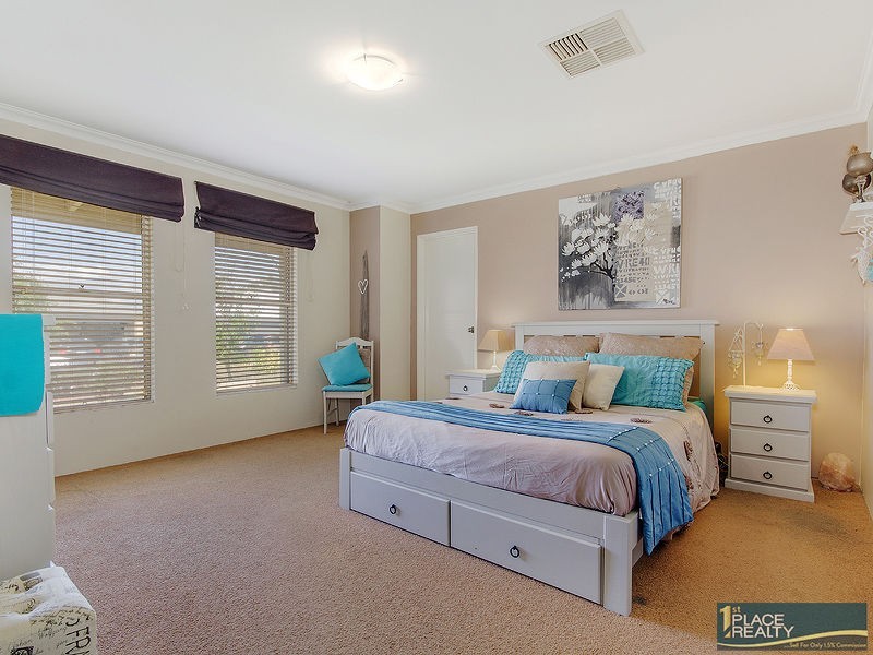 31 Teague Way, Lakelands WA 6180