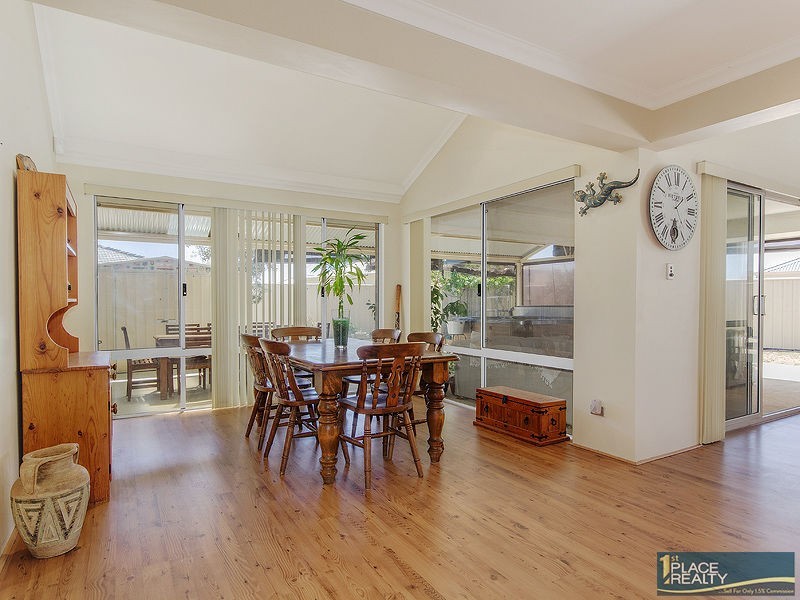 31 Teague Way, Lakelands WA 6180