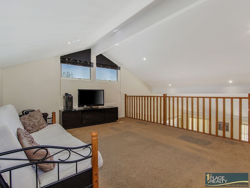 31 Teague Way, Lakelands WA 6180