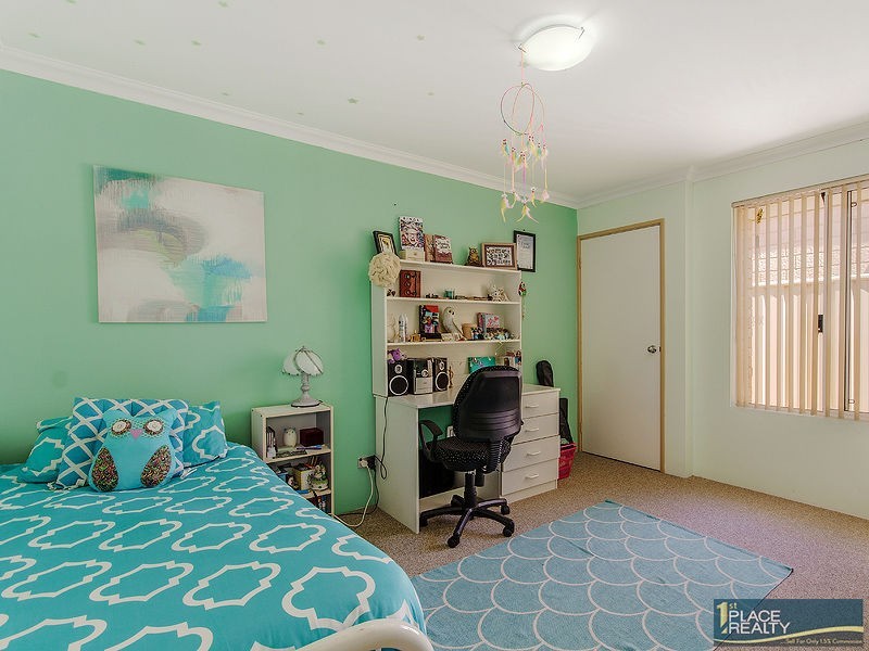 31 Teague Way, Lakelands WA 6180