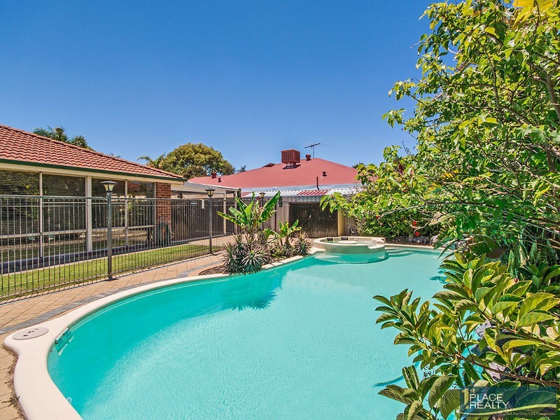 33 St Raphael Crescent, Port Kennedy WA 6172