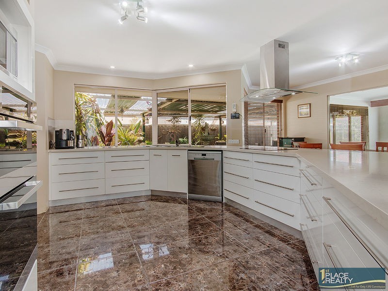 33 St Raphael Crescent, Port Kennedy WA 6172