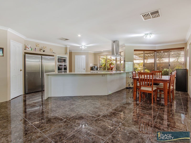 33 St Raphael Crescent, Port Kennedy WA 6172