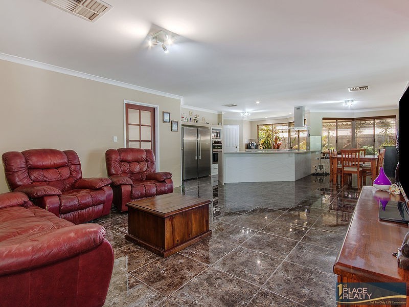 33 St Raphael Crescent, Port Kennedy WA 6172