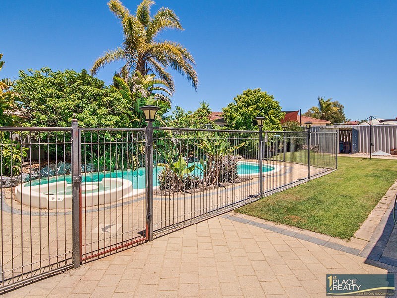 33 St Raphael Crescent, Port Kennedy WA 6172