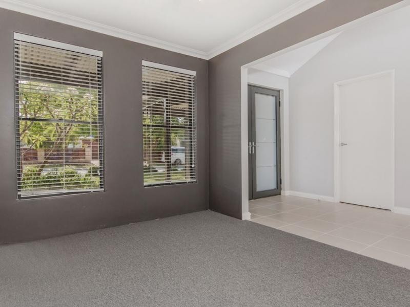 8 Dillon Way, Secret Harbour WA 6173