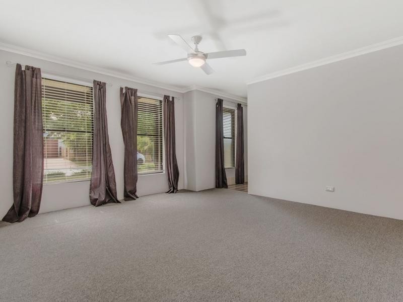 8 Dillon Way, Secret Harbour WA 6173