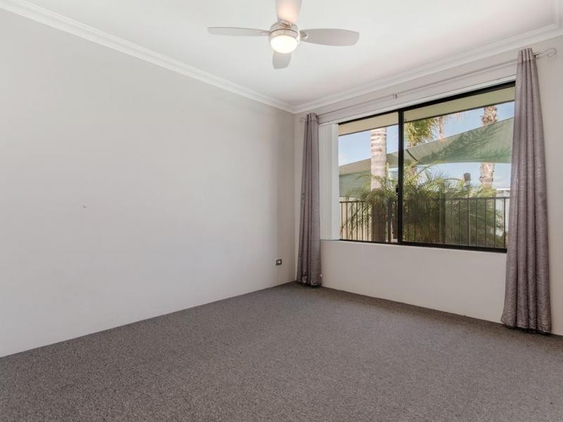 8 Dillon Way, Secret Harbour WA 6173