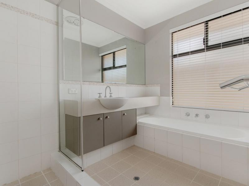 8 Dillon Way, Secret Harbour WA 6173