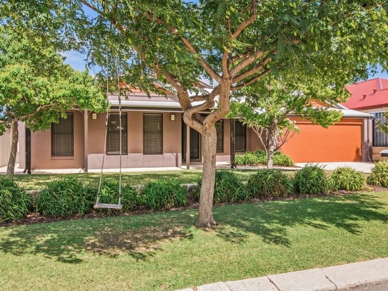 8 Dillon Way, Secret Harbour WA 6173