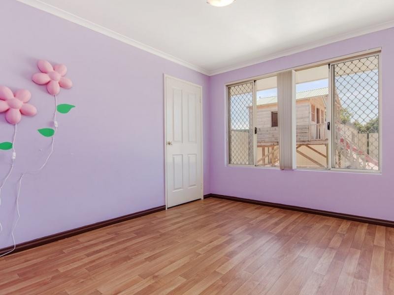 16 Vancouver Circle, Waikiki WA 6169