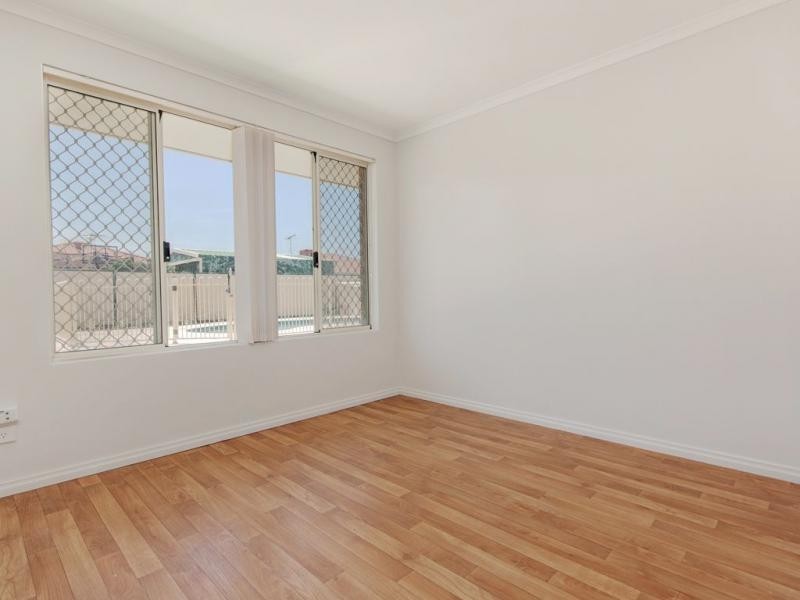 16 Vancouver Circle, Waikiki WA 6169