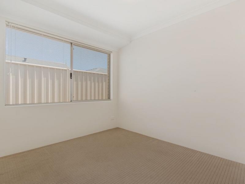 5 Woorabinda Rise, Lakelands WA 6180