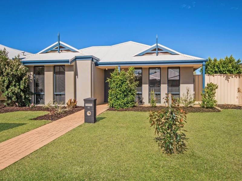 15 Lascelles Circus, Lakelands WA 6180