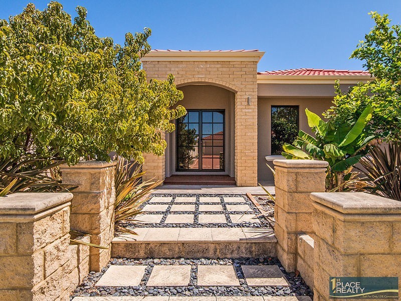 37 Sainte Maxime Avenue, Port Kennedy WA 6172