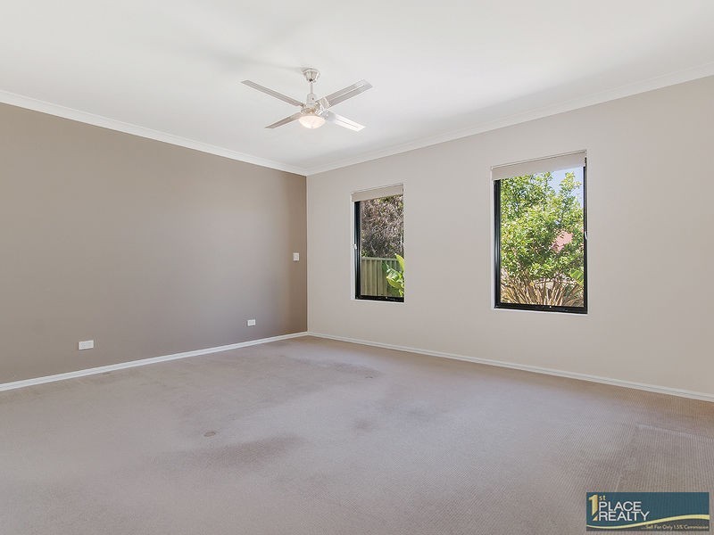 37 Sainte Maxime Avenue, Port Kennedy WA 6172