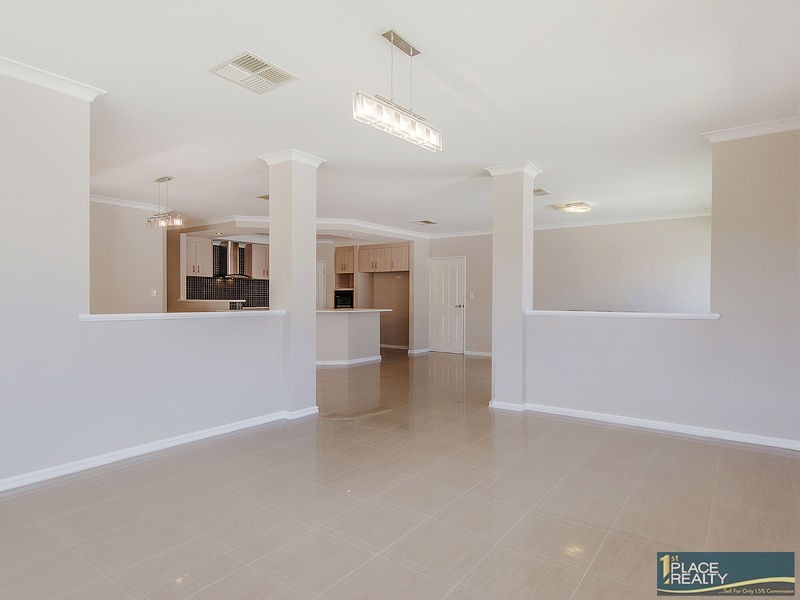 37 Sainte Maxime Avenue, Port Kennedy WA 6172