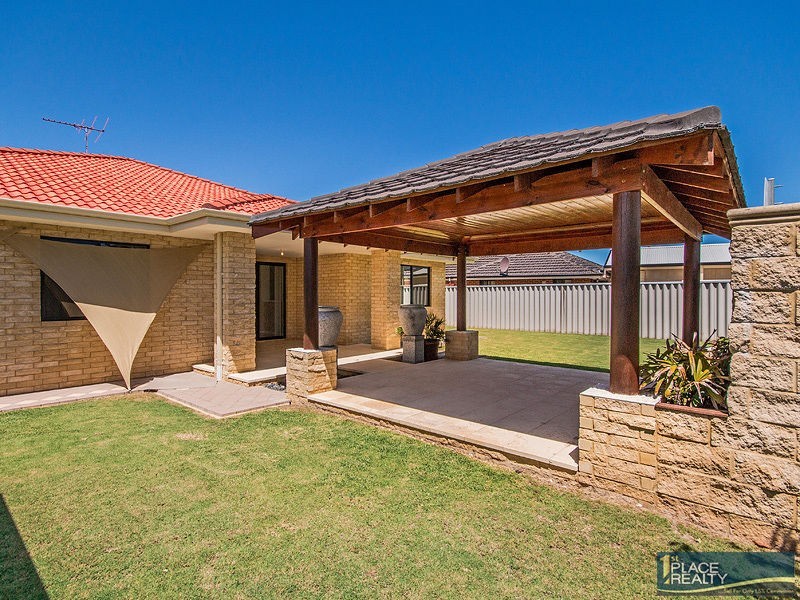 37 Sainte Maxime Avenue, Port Kennedy WA 6172