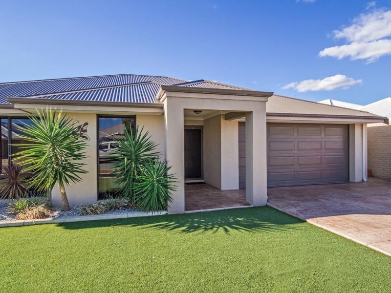 23 Newbridge Street, Meadow Springs WA 6210