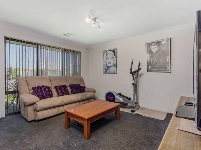 23 Newbridge Street, Meadow Springs WA 6210