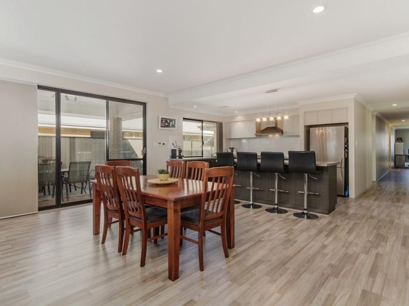 23 Newbridge Street, Meadow Springs WA 6210