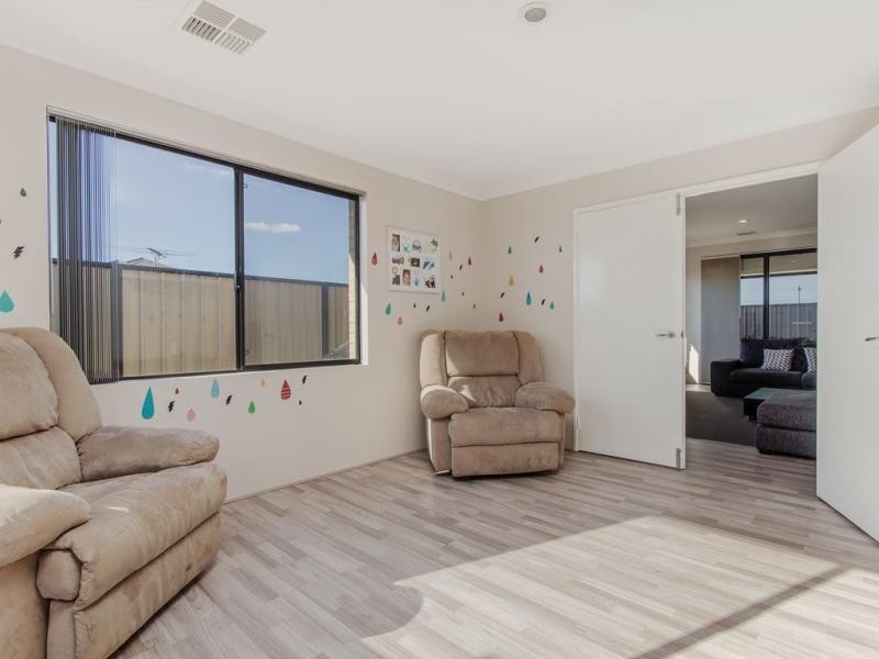 23 Newbridge Street, Meadow Springs WA 6210