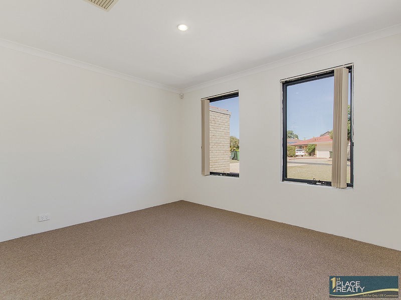 36 Pentland Crescent, Dudley Park WA 6210