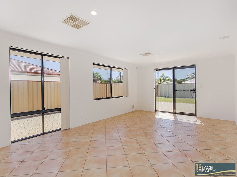 36 Pentland Crescent, Dudley Park WA 6210