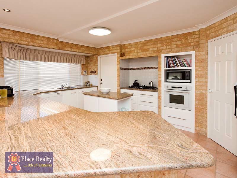 21 Leveque Loop, San Remo WA 6210