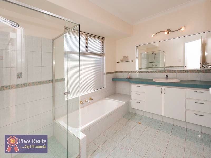 21 Leveque Loop, San Remo WA 6210