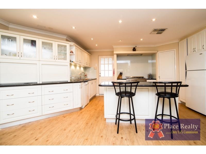 7 Mirror Cove, Waikiki WA 6169