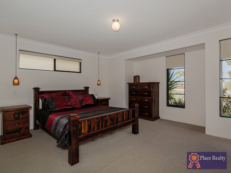 25 Broadstone Vista, Meadow Springs WA 6210