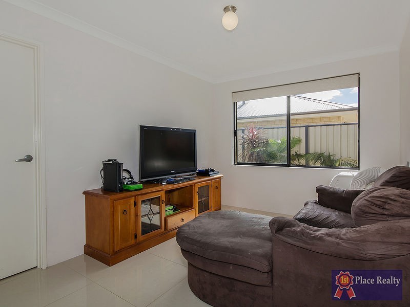 25 Broadstone Vista, Meadow Springs WA 6210