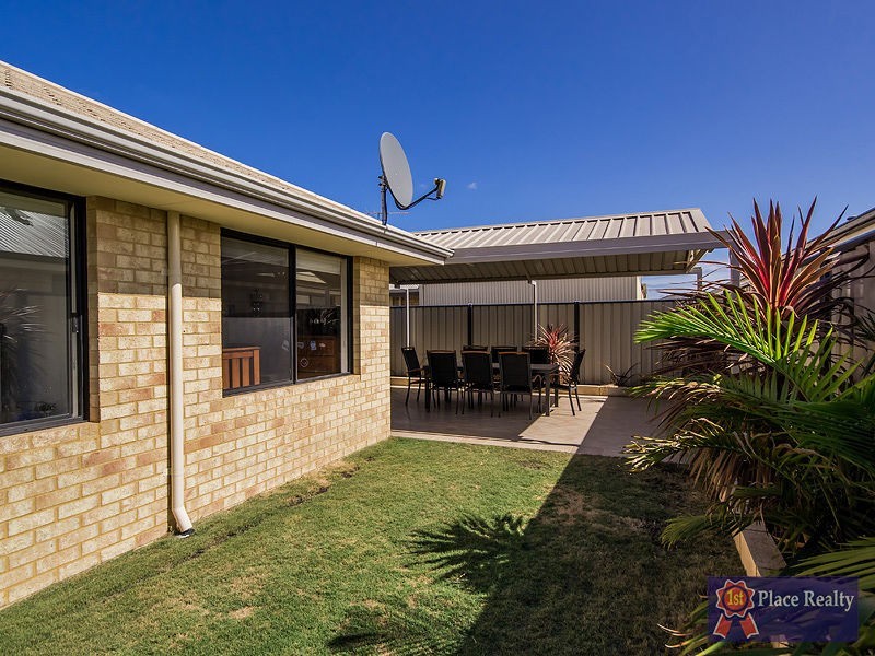 25 Broadstone Vista, Meadow Springs WA 6210