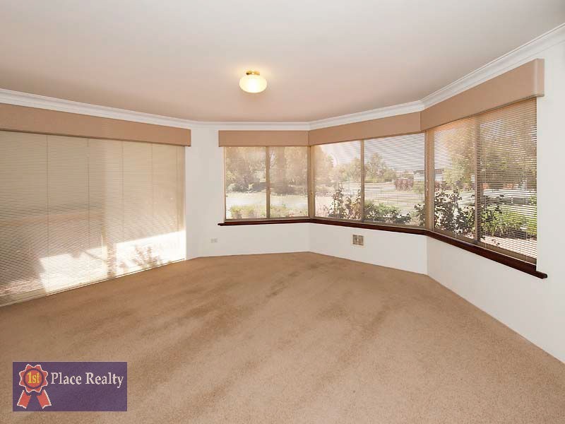 1/2 Nelson Street, Halls Head WA 6210