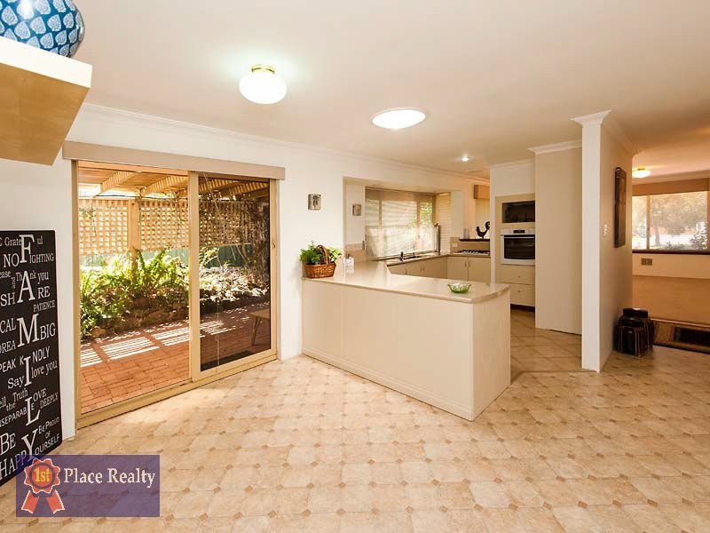 1/2 Nelson Street, Halls Head WA 6210