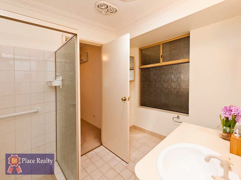 1/2 Nelson Street, Halls Head WA 6210