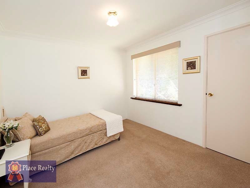1/2 Nelson Street, Halls Head WA 6210
