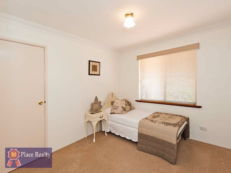 1/2 Nelson Street, Halls Head WA 6210