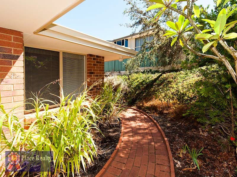 1/2 Nelson Street, Halls Head WA 6210